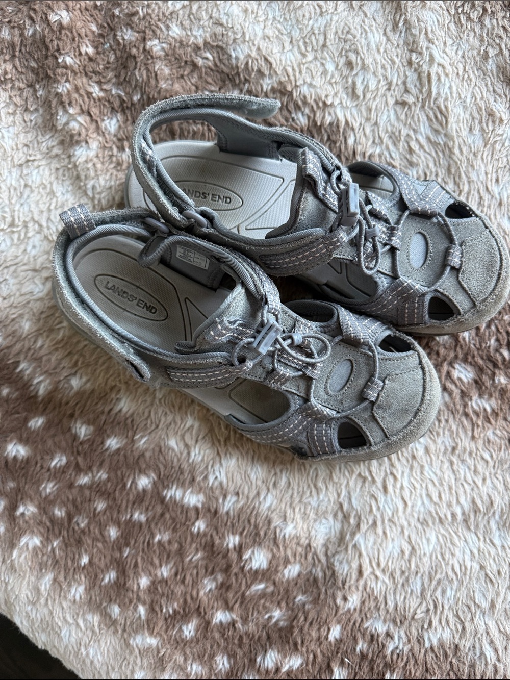 Lands' End Light Gray Closed-Toe Hiking Sandals